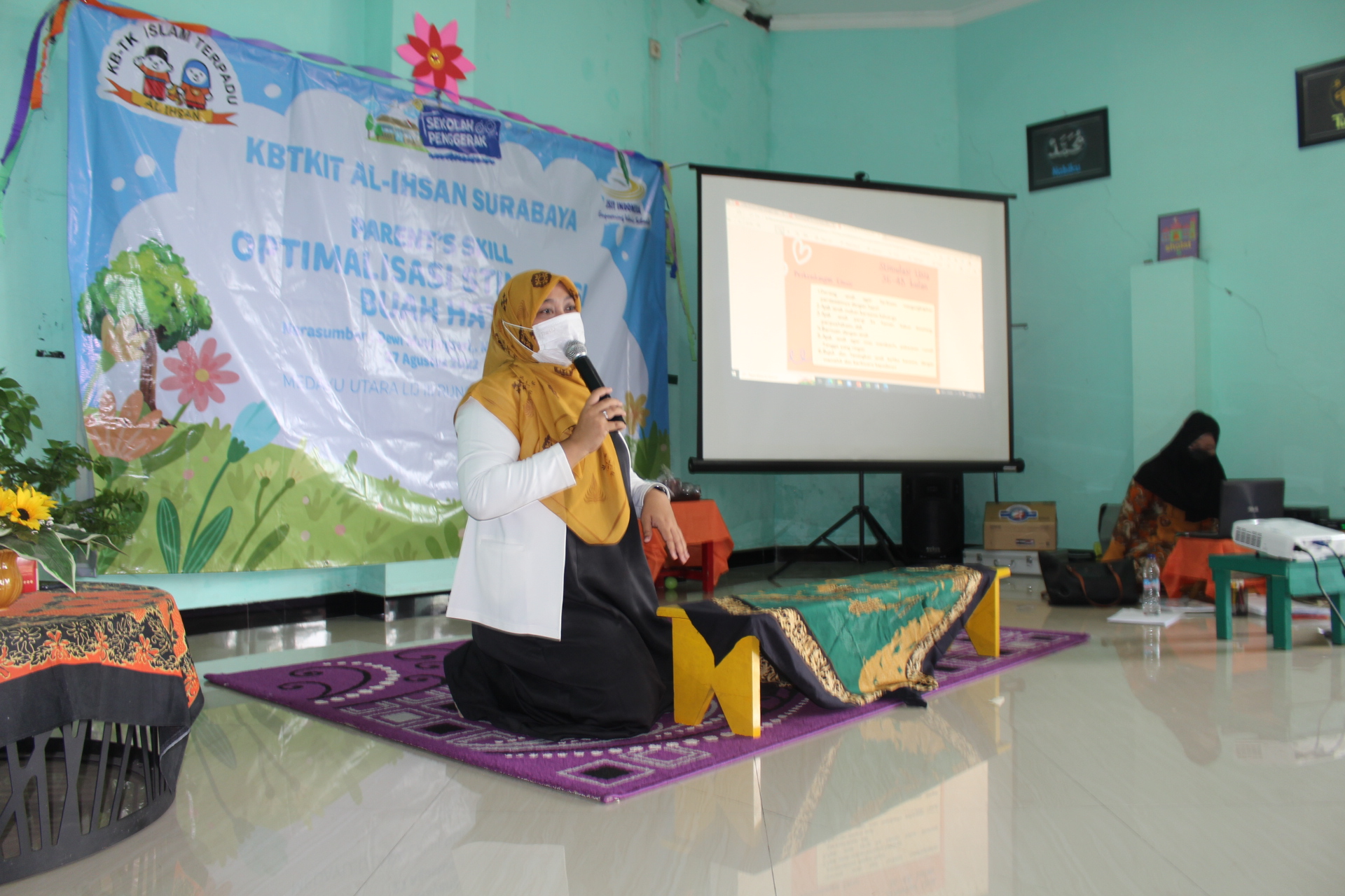Parenting dengan Psikolog